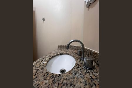 Casa de condomínio à venda com 115m², 3 quartos e 2 vagasBanheiro da Suíte