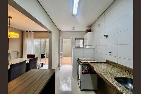 Casa de condomínio à venda com 115m², 3 quartos e 2 vagasCozinha