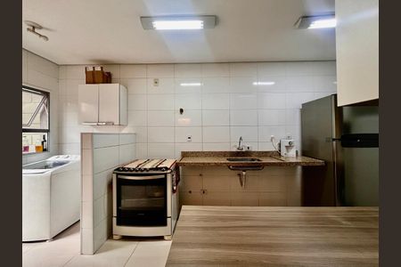 Casa de condomínio à venda com 115m², 3 quartos e 2 vagasCozinha