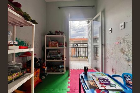 Casa de condomínio à venda com 115m², 3 quartos e 2 vagasQuarto 2