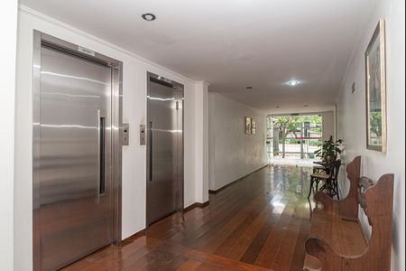 Apartamento para alugar com 65m², 2 quartos e 1 vaga Apartamento para alugar com 65m², 2 quartos e 1 vagaÁrea comum - Elevador