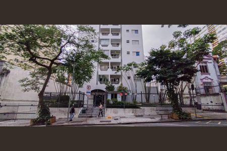 Apartamento para alugar com 65m², 2 quartos e 1 vaga Apartamento para alugar com 65m², 2 quartos e 1 vagaFachada