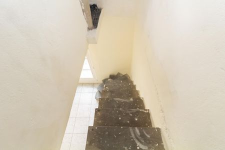 Casa para alugar com 70m², 1 quarto e sem vagaEscada