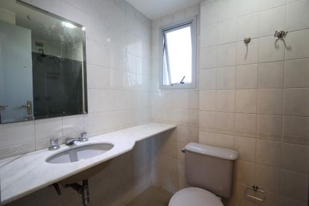 Apartamento para alugar com 74m², 3 quartos e 2 vagasBanheiro social