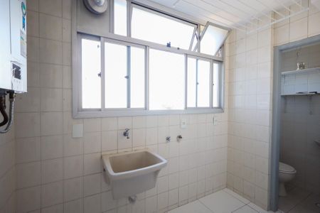 Apartamento para alugar com 74m², 3 quartos e 2 vagasÁrea de serviço