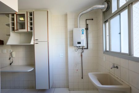 Apartamento para alugar com 74m², 3 quartos e 2 vagasÁrea de serviço