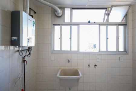 Apartamento para alugar com 74m², 3 quartos e 2 vagasÁrea de serviço