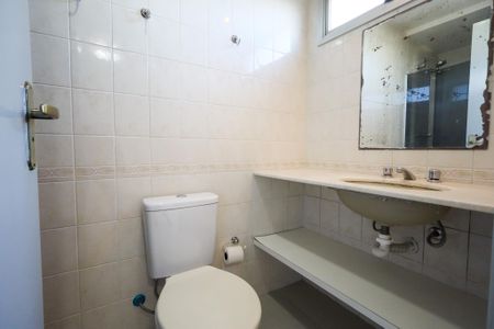 Apartamento para alugar com 74m², 3 quartos e 2 vagasBanheiro da Suíte