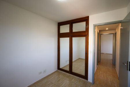 Apartamento para alugar com 74m², 3 quartos e 2 vagasQuarto