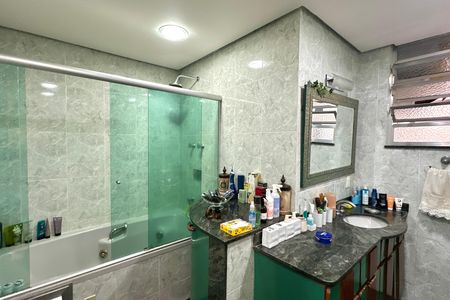 Apartamento à venda com 275m², 4 quartos e sem vaga Apartamento à venda com 275m², 4 quartos e sem vagaBanheiro da Suíte
