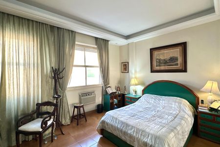Apartamento à venda com 275m², 4 quartos e sem vaga Apartamento à venda com 275m², 4 quartos e sem vagaSuíte