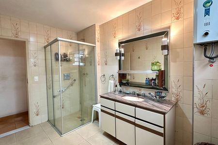 Apartamento à venda com 275m², 4 quartos e sem vaga Apartamento à venda com 275m², 4 quartos e sem vagaBanheiro