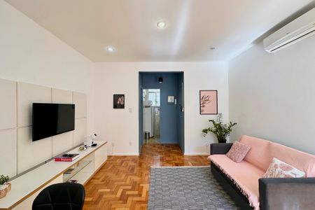 Apartamento à venda com 43m², 1 quarto e sem vaga Apartamento à venda com 43m², 1 quarto e sem vagaSala