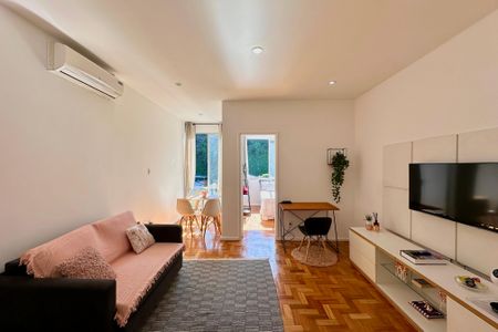 Apartamento à venda com 43m², 1 quarto e sem vaga Apartamento à venda com 43m², 1 quarto e sem vagaSala