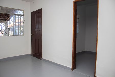 Casa à venda com 109m², 3 quartos e 3 vagasSala