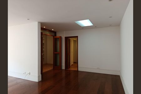 Apartamento à venda com 175m², 3 quartos e 1 vaga Apartamento à venda com 175m², 3 quartos e 1 vagaSala