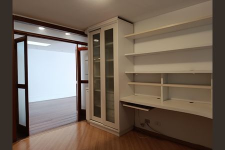 Apartamento à venda com 175m², 3 quartos e 1 vaga Apartamento à venda com 175m², 3 quartos e 1 vagaQuarto 2