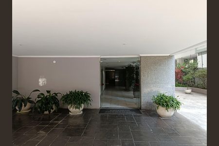 Apartamento à venda com 175m², 3 quartos e 1 vaga Apartamento à venda com 175m², 3 quartos e 1 vagaEntrada edifício
