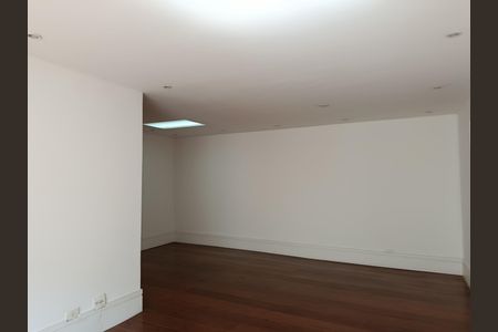 Apartamento à venda com 175m², 3 quartos e 1 vaga Apartamento à venda com 175m², 3 quartos e 1 vagaSala