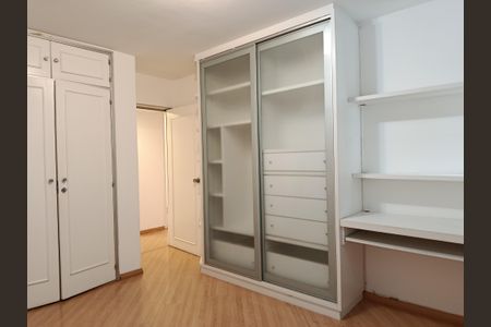 Apartamento à venda com 175m², 3 quartos e 1 vaga Apartamento à venda com 175m², 3 quartos e 1 vagaQuarto