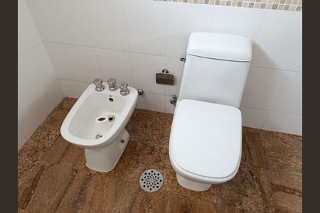 Apartamento à venda com 175m², 3 quartos e 1 vaga Apartamento à venda com 175m², 3 quartos e 1 vagaBanheiro da Suíte