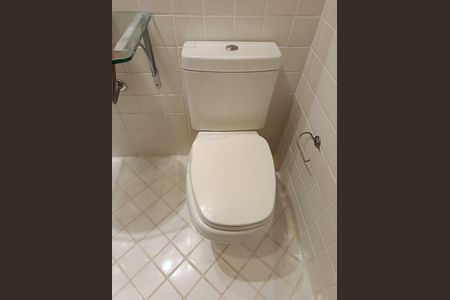 Apartamento à venda com 175m², 3 quartos e 1 vaga Apartamento à venda com 175m², 3 quartos e 1 vagaBanheiro social