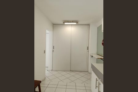 Apartamento à venda com 175m², 3 quartos e 1 vaga Apartamento à venda com 175m², 3 quartos e 1 vagaÁrea de Serviço