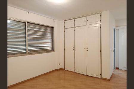 Apartamento à venda com 175m², 3 quartos e 1 vaga Apartamento à venda com 175m², 3 quartos e 1 vagaSuíte