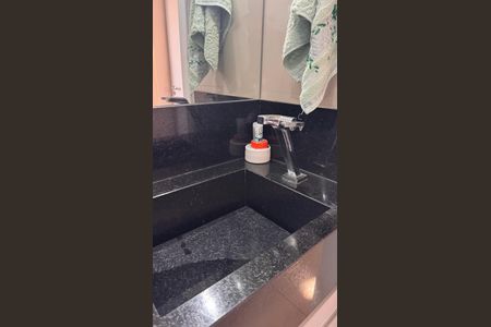 Apartamento à venda com 76m², 3 quartos e 2 vagas Apartamento à venda com 76m², 3 quartos e 2 vagasBanheiro