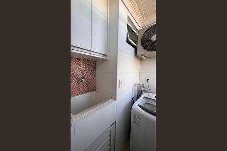 Apartamento à venda com 76m², 3 quartos e 2 vagas Apartamento à venda com 76m², 3 quartos e 2 vagasÁrea de Serviço