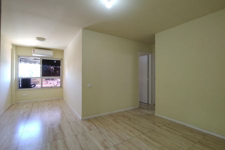 Sala de apartamento à venda com 2 quartos, 58m² em Jacarepaguá, Rio de Janeiro