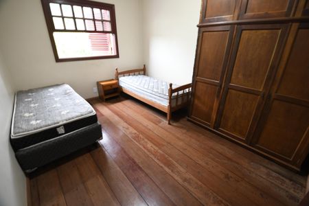 Casa de condomínio para alugar com 550m², 4 quartos e 4 vagasQuarto 3