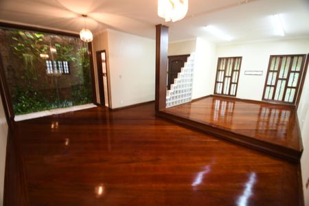 Sala de casa de condomínio para alugar com 4 quartos, 550m² em Residencial Parque Rio das Pedras, Campinas