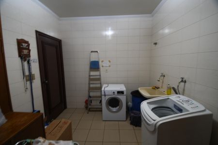 Casa de condomínio para alugar com 550m², 4 quartos e 4 vagasÁrea de Serviço