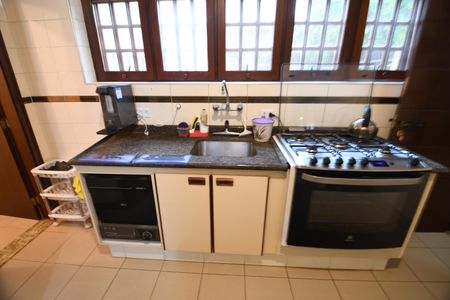 Casa de condomínio para alugar com 550m², 4 quartos e 4 vagasCozinha