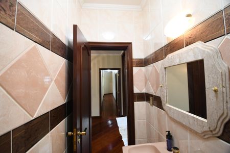 Casa de condomínio para alugar com 550m², 4 quartos e 4 vagasLavabo