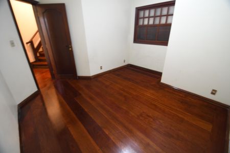 Casa de condomínio para alugar com 550m², 4 quartos e 4 vagasQuarto 1