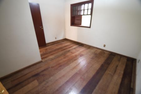 Casa de condomínio para alugar com 550m², 4 quartos e 4 vagasQuarto 2