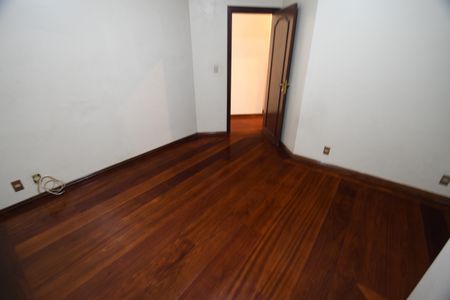 Casa de condomínio para alugar com 550m², 4 quartos e 4 vagasQuarto 1