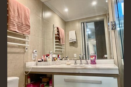 Apartamento à venda com 117m², 3 quartos e 2 vagasBanheiro da Suíte
