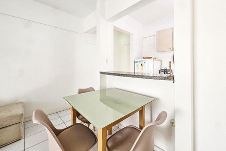 Sala de apartamento para alugar com 1 quarto, 50m² em Barra, Salvador
