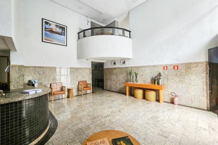 Hall de entrada de apartamento para alugar com 1 quarto, 50m² em Barra, Salvador