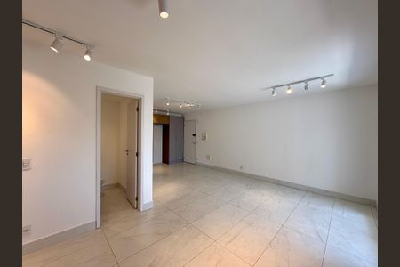Apartamento para alugar com 83m², 2 quartos e 2 vagasSala