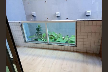 Apartamento para alugar com 60m², 2 quartos e 1 vagaVaranda