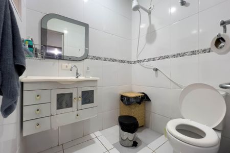 Casa à venda com 180m², 2 quartos e 2 vagasBanheiro de serviço