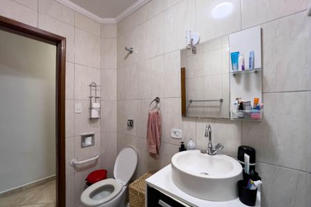 Casa à venda com 180m², 2 quartos e 2 vagasBanheiro