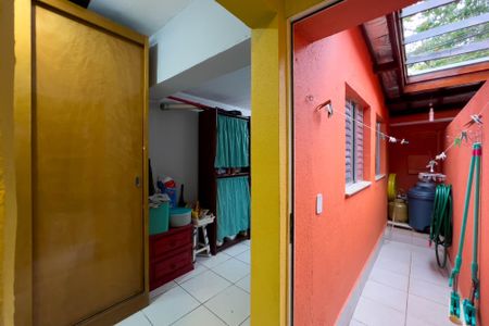 Casa à venda com 180m², 2 quartos e 2 vagasÁrea de serviço