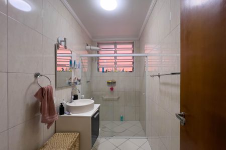 Casa à venda com 180m², 2 quartos e 2 vagasBanheiro