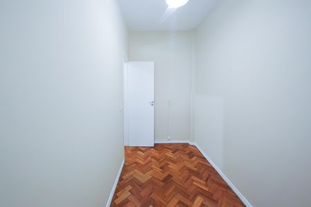 Quarto de Serviço de apartamento para alugar com 2 quartos, 87m² em Botafogo, Rio de Janeiro