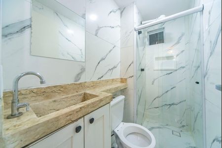 Banheiro  de apartamento para alugar com 2 quartos, 38m² em Jardim Vila Rica, Santo André